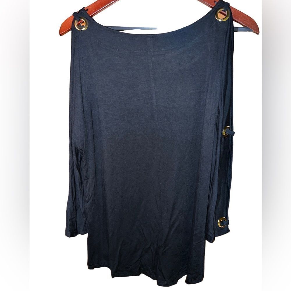 Cable & Gauge Black knit long slit sleeved tunic with gold grommet detail size m